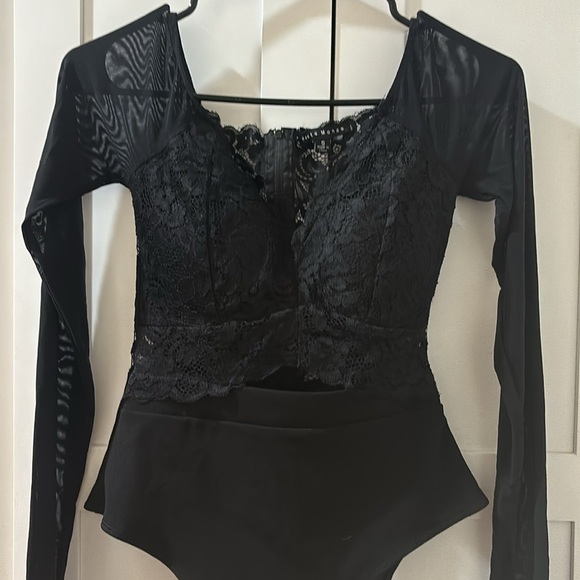 Haute Monde Top - Picture 1 of 6